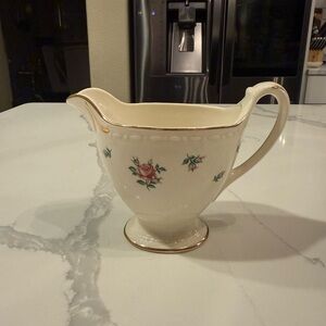 Homer Laughlin Eggshell Georgian Rambler Rose Creamer